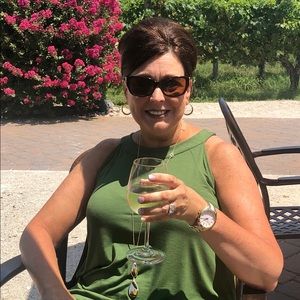 Meet your Posher, Jeannette